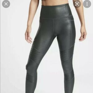 Athleta Inclination Shimmer Moto Tight Black Leggings NWT Women's Medium